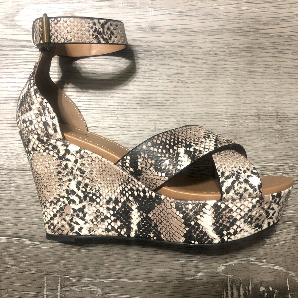Qupid snake print wedges